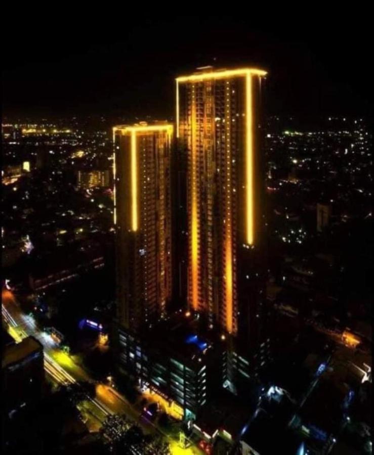 Horizon 101 A2 Shortwalk Robinson Mall Mango Square Bar Apartment Cebu Exterior foto